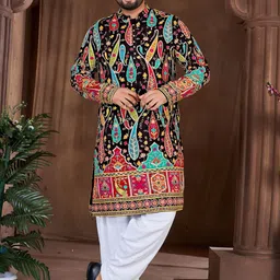 Bandidhari Fashion Men Paisley Embroidered Thread Work Kurta image 3