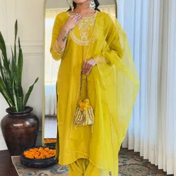 THE52 Women Ethnic Motifs Embroidered Regular Sequinned Kurta & Trousers & Dupatta-picture-16