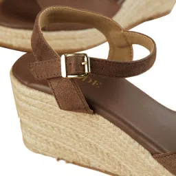 Code by Lifestyle Women's Camal Top Stag Tpe Dune Ankle Strap Sandals image 5