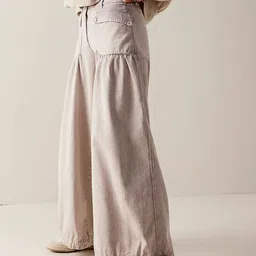 LULU & SKY Women Mid-Rise Light Fade Jeans image 5