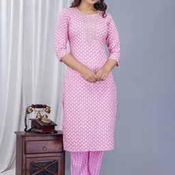 SAAR SUMRAN Women Ethnic Motifs Printed Sequinned Kurta image 3