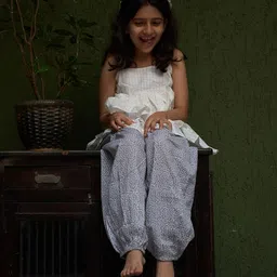 Love the World Today Seamless Leaf Hand Block Printed Unisex Harem Pants - Grey image 4
