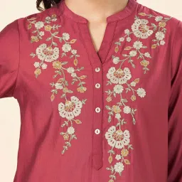 Rangmanch by Pantaloons Red Embroidered A Line Short Kurti image 5