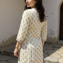 Rangita Women Ethnic Motifs Printed Daily Straight Kurta image 3