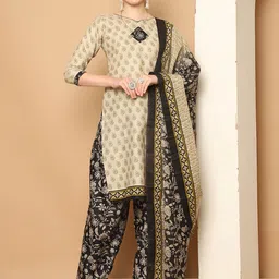 Rajnandini Women Floral Printed Regular Kurta with Trousers & With Dupatta image 1