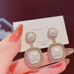 ONUYX Square Drop Earrings-picture-35