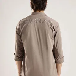 Calvin Klein Jeans Men Solid Spread Collar Cotton Casual Shirt image 5