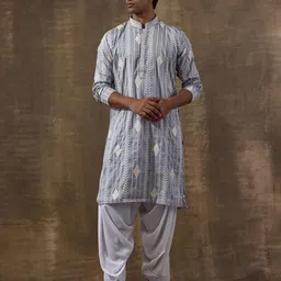 Satwaa Men Floral Embroidered Thread Work Kurta image 4
