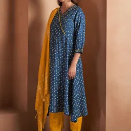 DRESOUL Women Printed Regular Kurta with Churidar & With Dupatta image 3