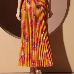 zwerlon Women Printed Pleated Yellow Skirt image 2