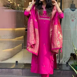 DIVASTRI Women Ethnic Motifs Printed Regular Chanderi with Trousers & With Dupatta image 4