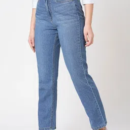 Kraus Jeans Women Relaxed Fit High-Rise Light Fade Jeans image 4