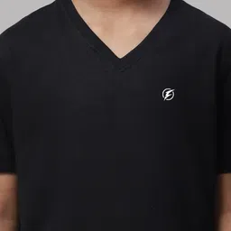 Friskers Boys Black 2 V-Neck Pockets T-shirt image 4