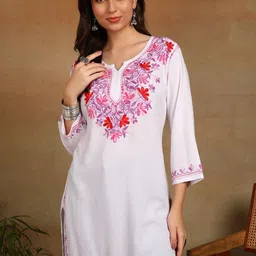 TOP N THREAD Women V-Neck Floral Embroidered Kashimiri Aari Work Kurti-image-33