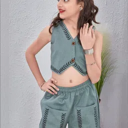 IRSIA Girls Sleeveless Leaf Block Print Cotton Co-Ords image 3