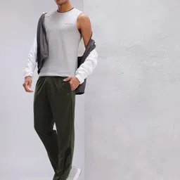 HRX by Hrithik Roshan Men Mid-Rise Regular Fit Lifestyle Track Pants image 4