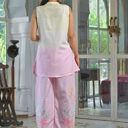 AARAAS Floral Printed Mandarin Collar Pure Cotton Tunic & Trouser image 4