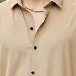 Campus Sutra Men Comfort Opaque Casual Shirt image 2