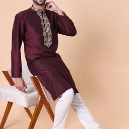 MAAHI FABS Men Floral Embroidered Thread Work Kurta image 3