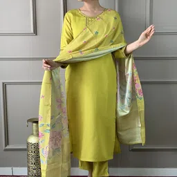 Storebrite Women Floral Embroidered Regular Kurta with Trousers & Dupatta image 4