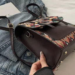 StyleCast Printed PU Handheld Bag image 3