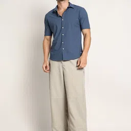 Campus Sutra Men Comfort Fit Spread Collar Solid Casual Shirt image 5