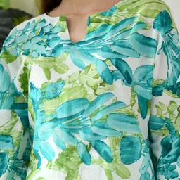 HARIKS Printed V-Neck Top With Trousers Co-Ords image 5