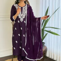 Vaidehi Fashion Ethnic Motifs Embroidered Chikankari Kurta With Trousers & Dupatta image 5