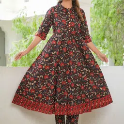 IKRASS Women Floral Printed Regular Pure Cotton Kurta with Trousers & With Dupatta image 4