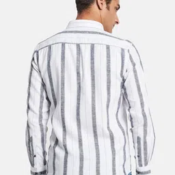 METTLE Men Multi Stripes Opaque Striped Casual Shirt image 4