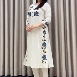 Suha Women Floral Embroidered Regular Thread Work Kurta with Trousers image 4