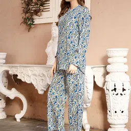 VenderVilla Abstract Printed Mandarin Collar Neck Top With Trousers Co-Ords image 4