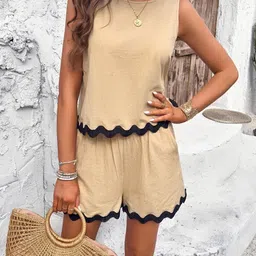 StyleCast V-Neck Long Sleeves Top With Shorts-image-45