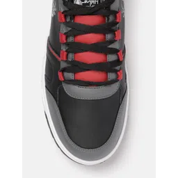 MARVEL STREET Men Colourblocked Sneakers image 3