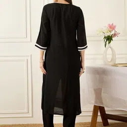 Indo Era Colourblocked Round-Neck Three-Quarter Sleeves Tunic And Trousers image 5