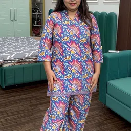 Lookmark Women Floral Printed Kurta with Trousers-image-93