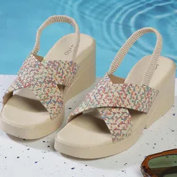 Metro Women Textured Block Heels Sandals-picture-27