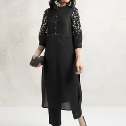 Vishudh Women Floral Embroidered Regular Pure Cotton Kurta with Trousers-image-81