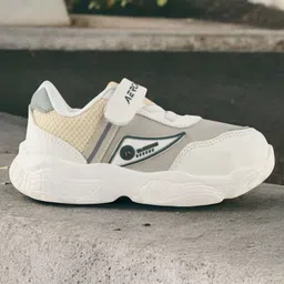 Lil Lollipop Fashion Text Patch Detailed Colour Blocked Velcro Closure Shoes - Off White-picture-35