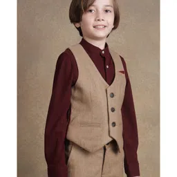 One Friday Woven Sleeveless Solid Waistcoat - Beige image 5