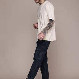 WROGN Men Light Fade Stretchable Cargo Style Jeans image 4