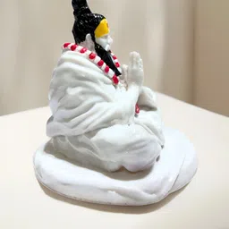 Ekaura White And Red Premanand ji Maharaj Religious Idol Showpiece image 2