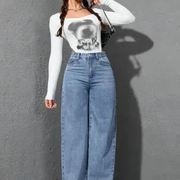 M MODDY Women Comfort High-Rise Light Fade Jeans image 5