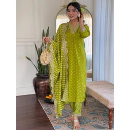 CAPITALHAVEN Women Ethnic Motifs Printed Regular Sequinned Chanderi Silk Kurta with Trousers & With Dupatta image 5