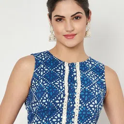 studio rasa Geometric Print Indigo Cotton Crop Top image 1