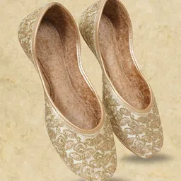 SZN Women Mojaris Flats image 3