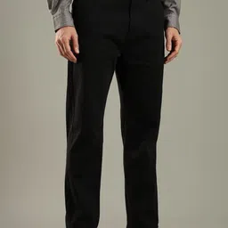 Tommy Hilfiger Men Solid Mid Rise Slim Fit Formal Trousers image 5