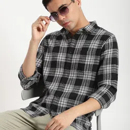 R&B Men Tartan Checks Checked Casual Shirt image 3