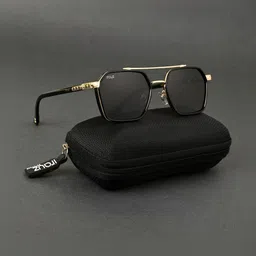 Irayz Men Black Polarized UV Protected Square Sunglasses-image-2