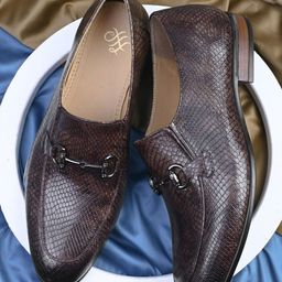 House of Pataudi Men Textured Formal Loafers-picture-46